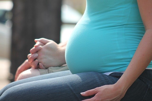 妊娠中・授乳中のお客様へのハーブボールの施術はできますか？